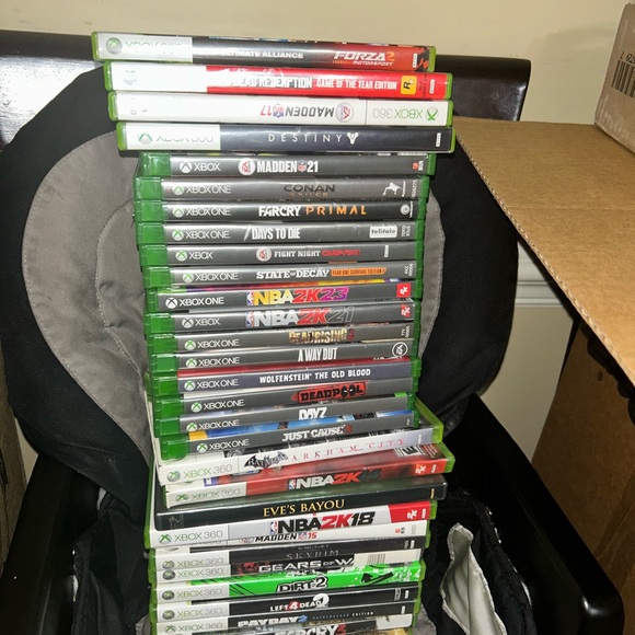 Video Game Collection - Picture 2 of 4